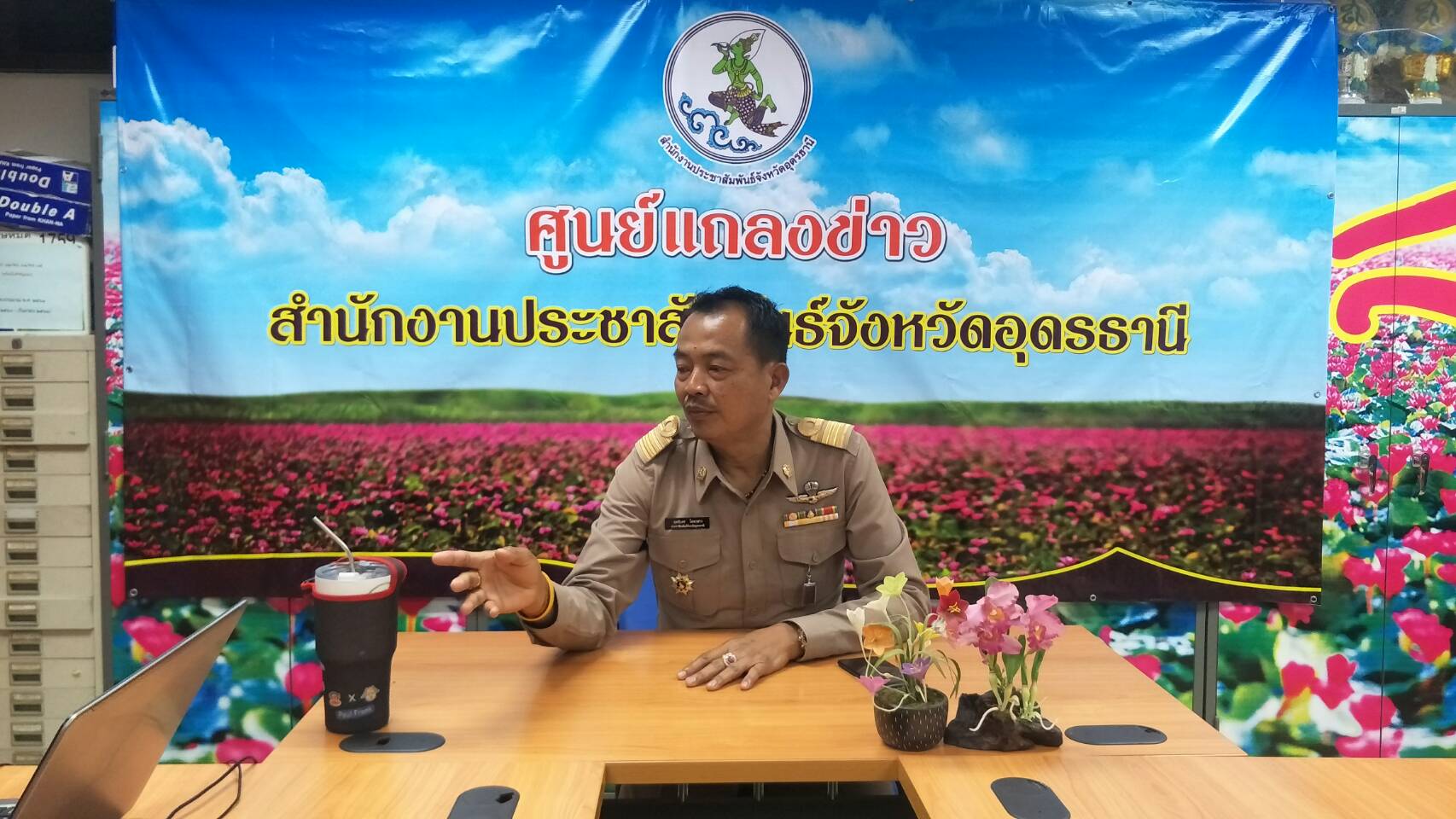 อุดรธานีเปลี่ยนที่กักตัว “ผีน้อย” เป็น ตชด.24 และกองร้อย อส.อุดรธานี ส่วนผู้ถูกกักตัวมีสภาพร่างกายแข็งแรงและมีความสุขดี