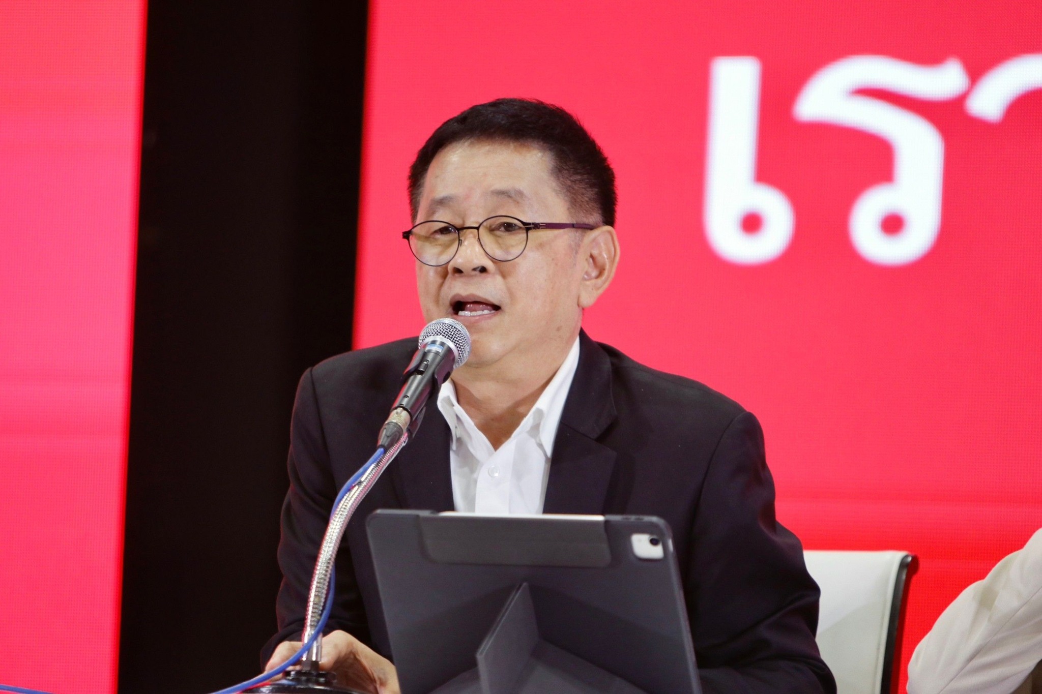 "ประเสริฐ" เผย "วันนอร์" ระดม "นักกฎหมาย" ถกหาข้อสรุปญัตติโหวตนายกฯรอบสอง ชงชื่อ "พิธา" ซ้ำได้หรือไม่ 