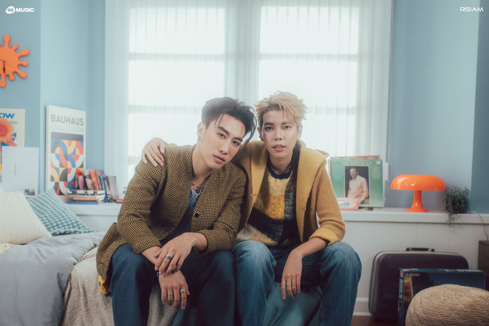 "อาร์สยาม" ต่อยอดความฟิน ส่งคู่หูเพื่อนซี้ "นุ๊ก & ปาย" ร้องคู่กันอีกครั้งใน "เพื่อน...กูลืมเขาแล้ว(หรอ?)"