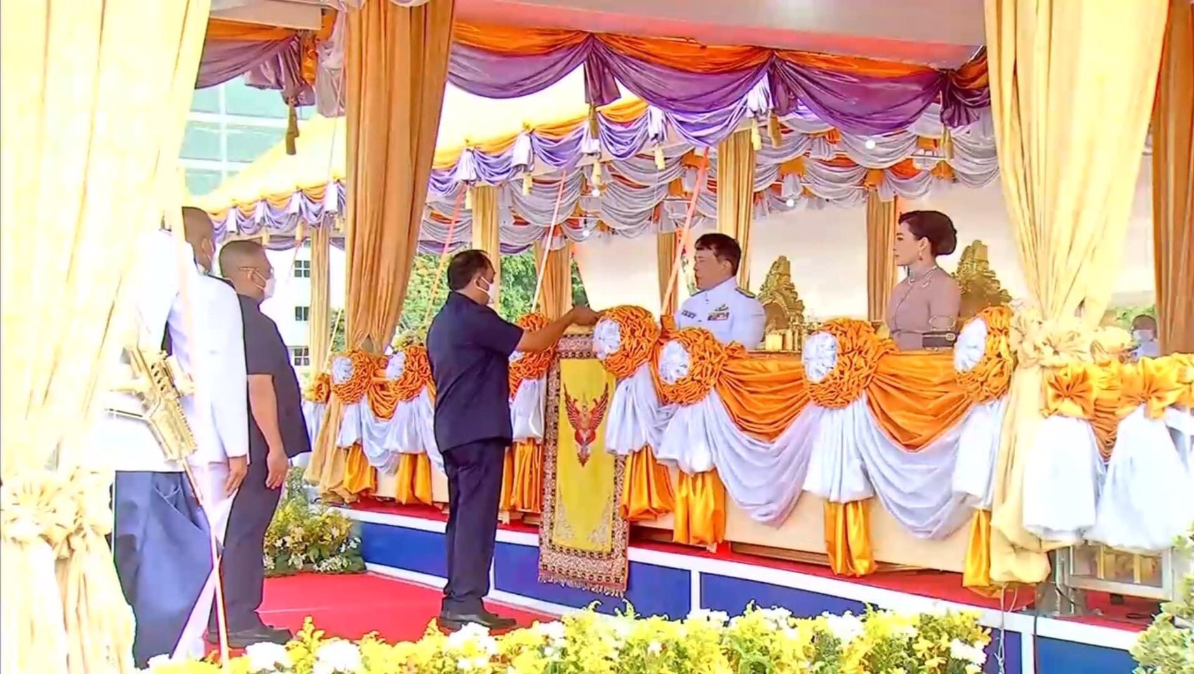 ปราชญ์เกษตรฯอ่างทองเข้ารับโล่รางวัลพระราชทานในงานพระราชพิธีพืชมงคล 2566