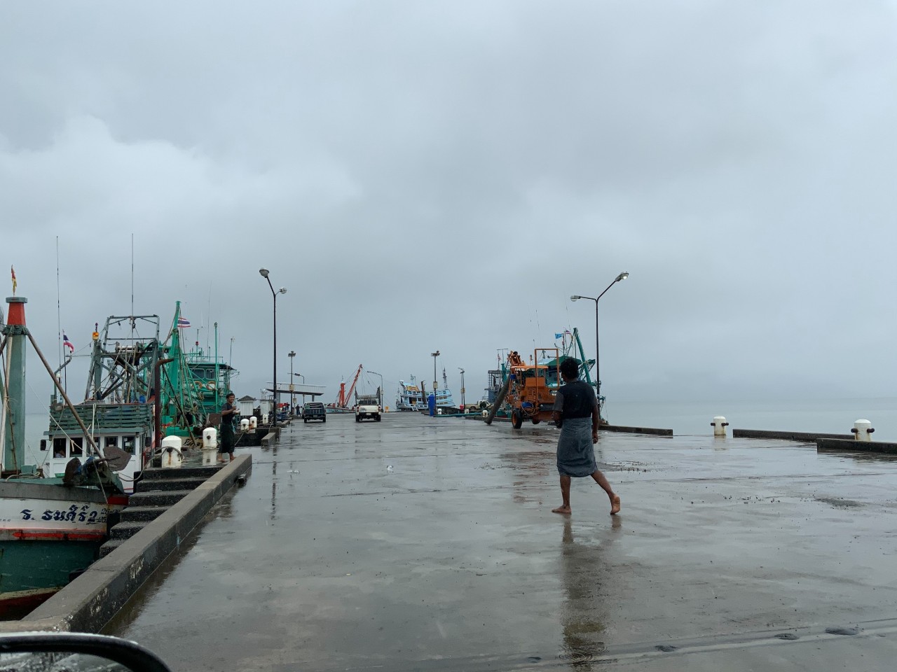 จ.ตราดไร้ผลกระทบดีเปรสชั่นแต่ฝนตกหนัก ประมง,เรือท่องเที่ยว เรือโดยสารเดินทางสะดวก