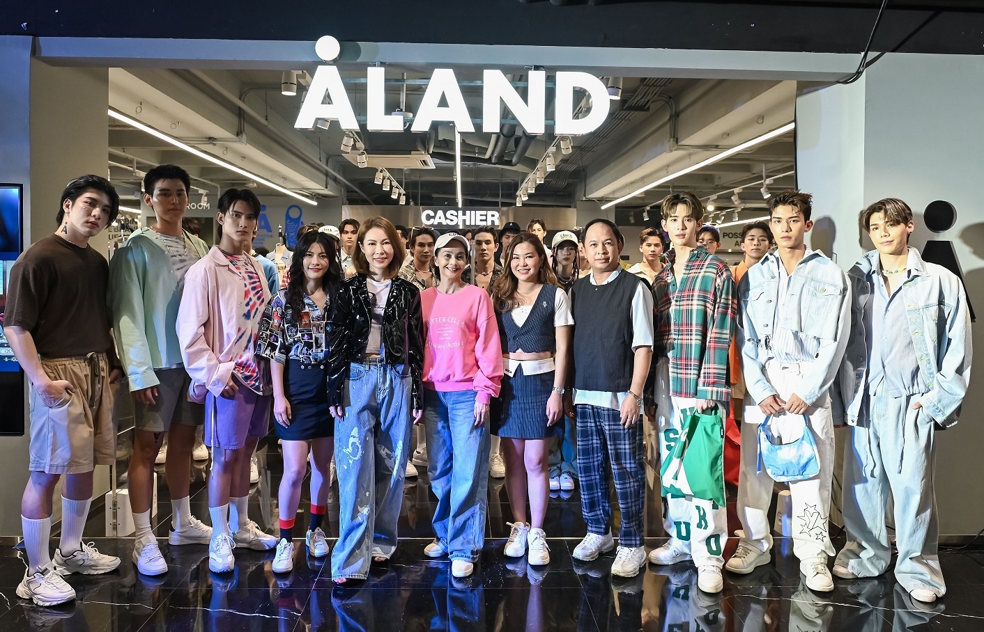  สยามเซ็นเตอร์ ฉลองเปิดตัวร้าน ‘ALAND Daebak! New Location’