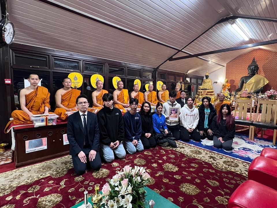 สถานทูตไทยในลอนดอน จัดพิธีเชิญดวงวิญญาณ 'น้องดอม' บำเพ็ญกุศล