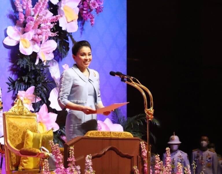 สมเด็จพระนางเจ้า ฯ พระบรมราชินี เสด็จพระราชดำเนินไปทรงเปิดงานวันสตรีไทย ประจำปี 2565