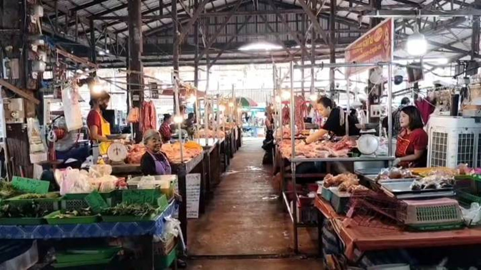 สารทจีน 2569 ตลาดลานสักเงียบเหงา ประชาชนจับจ่ายน้อยลง เน้นซื้อของไหว้เท่าที่จำเป็น
