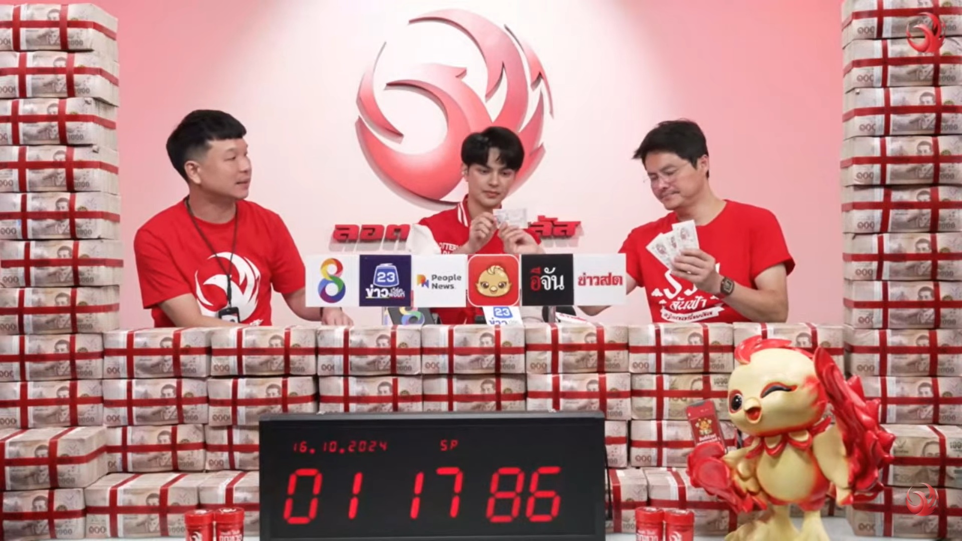 แตกอีก 36 ล้าน! หนุ่มโคราชรวยเละ ถูกรางวัลที่ 1 ล็อตเตอร์รี่พลัส 3 ใบ รับจุกๆ 18 ล้าน
