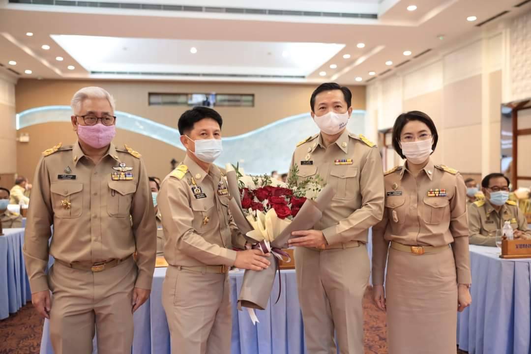 ผู้ว่าฯชลบุรี เปิดประชุมสภาอบจ. ครั้งแรก