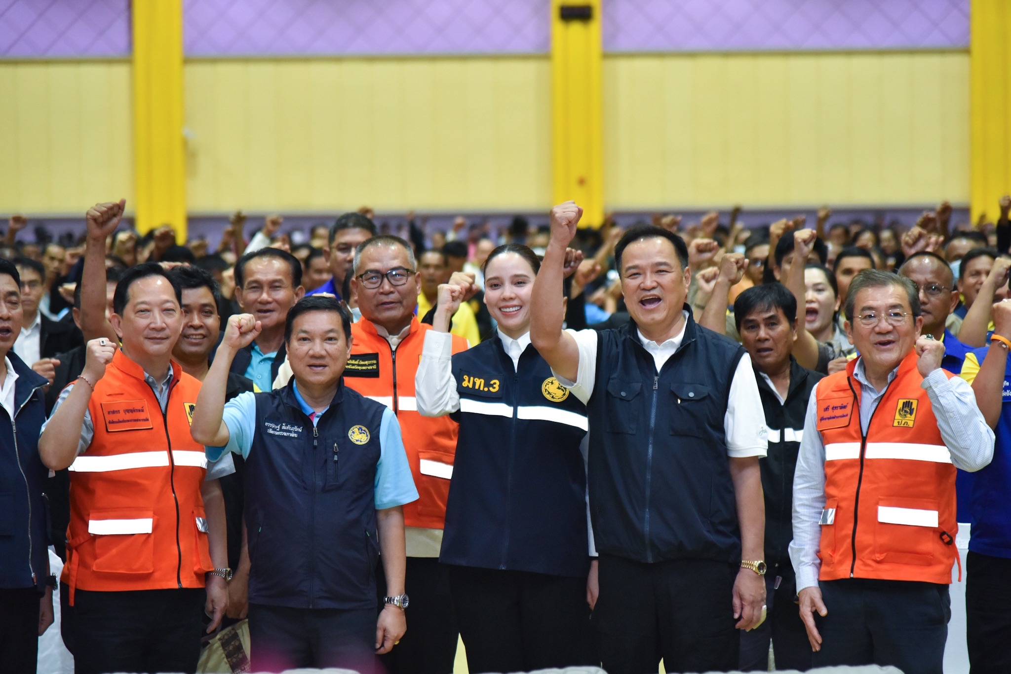 “อนุทิน” ลงพื้นที่อุบลฯ ขับเคลื่อนแผนรับมือภัยพิบัติ ตรวจความคืบหน้าโครงการระบายน้ำหลัก ลดปัญหาท่วมซ้ำซาก