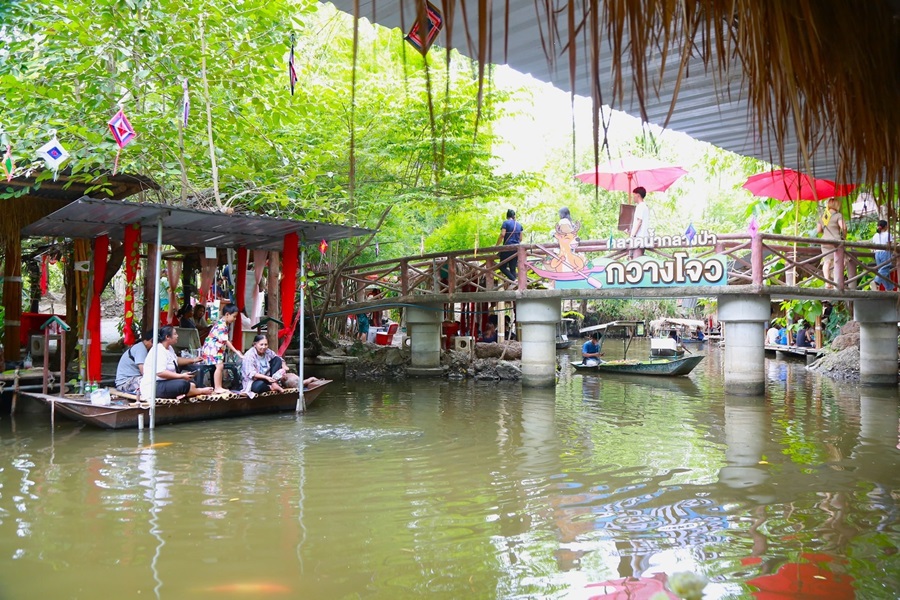 ชวนไปเปิดประสบการณ์เที่ยวตลาดน้ำกลางป่ากวางโจว