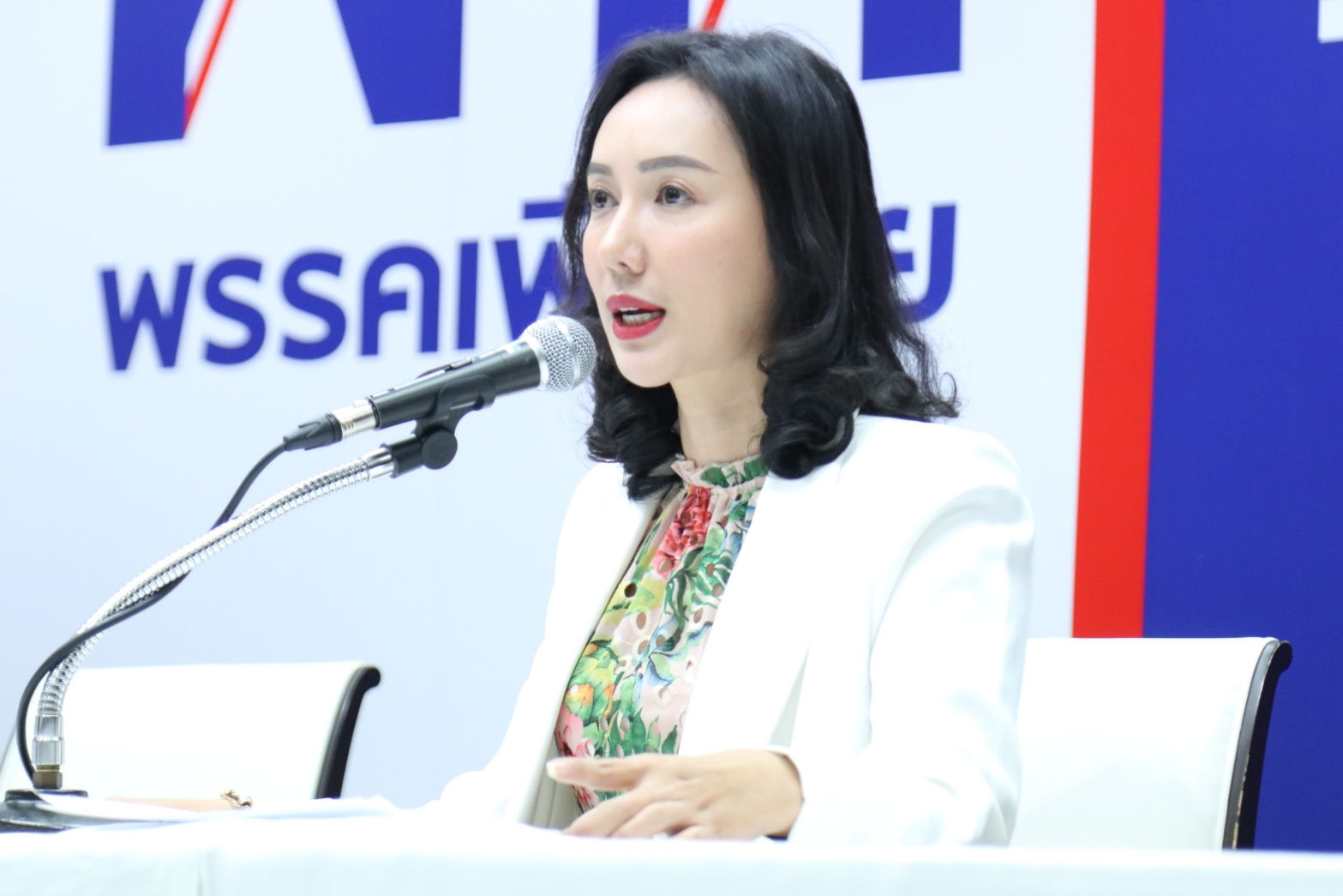 "โฆษก พท." จวกรัฐอย่าเตะถ่วงเวลาซ้ำซากฝืนอำนาจประชาชน ชี้ ต้องเปิดทางคืนอำนาจให้ประชาชนผ่าน ส.ส.ร.