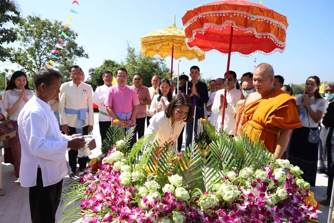 รมต.สำนักนายกฯวางศิลาฤกษ์พระพุทธเทพนิมิตรวรดิตถ์มงคลที่วัดบ้านท่าเยี่ยม จ.ยโสธร 