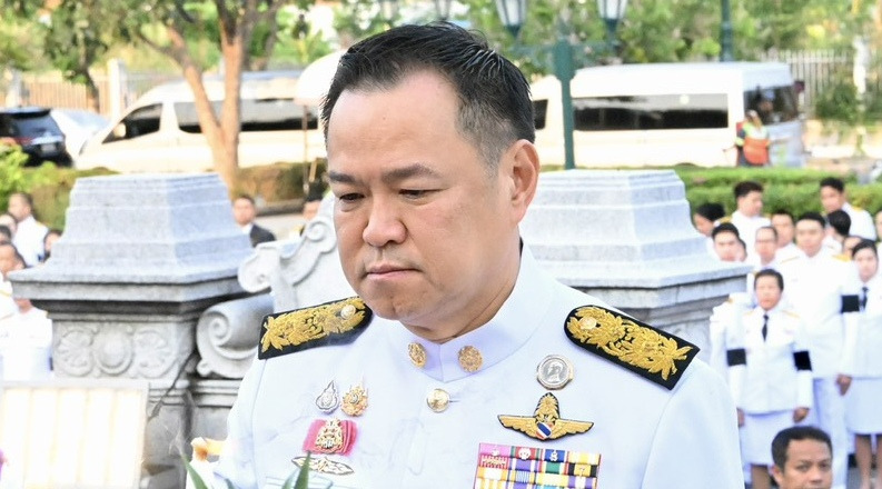 “อนุทิน” ยันการเมืองไม่มีแทรกทำงาน ชี้ภท.พรรคใหญ่ รมต.ต้องแข่งกันทำงาน ไม่ตอบตั้งรมต.แค่ 35  ลั่นคนละครึ่งมีแน่