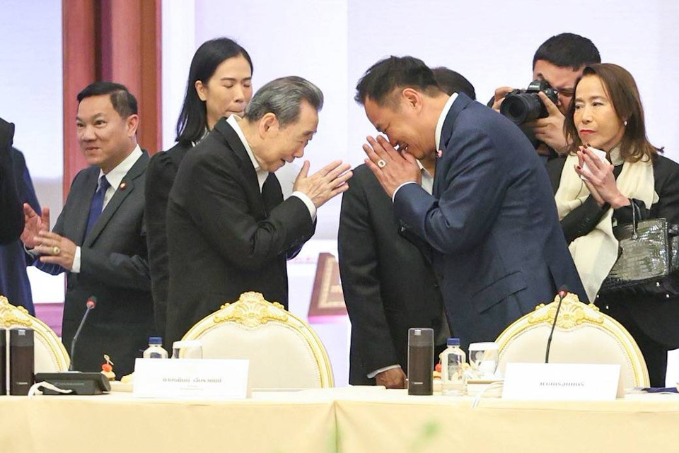 "เจ้าสัวธนินท์" เสนอรัฐบาล แก้ปัญหาน้ำ ยกระดับเกษตรไทย พลิกฟื้นเศรษฐกิจ ปลุกพลังน้ำมันบนดิน