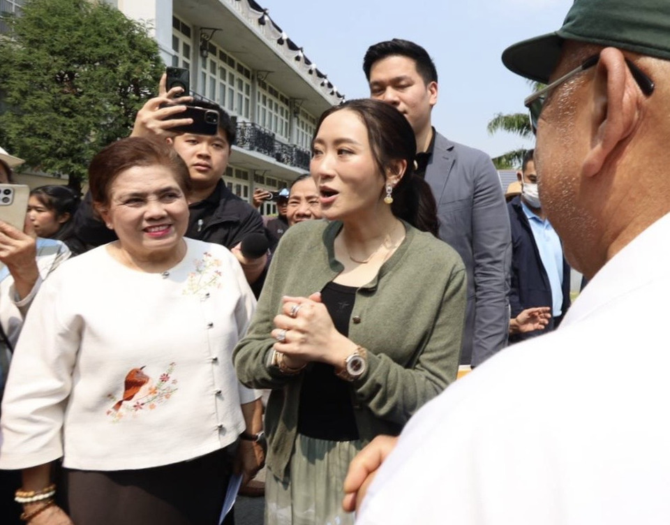 “แพทองธาร” เยี่ยม “ทักษิณ” เผยสุขภาพดี คุยแค่เรื่องคดี พร้อมรอผลพิจารณาพักโทษ
