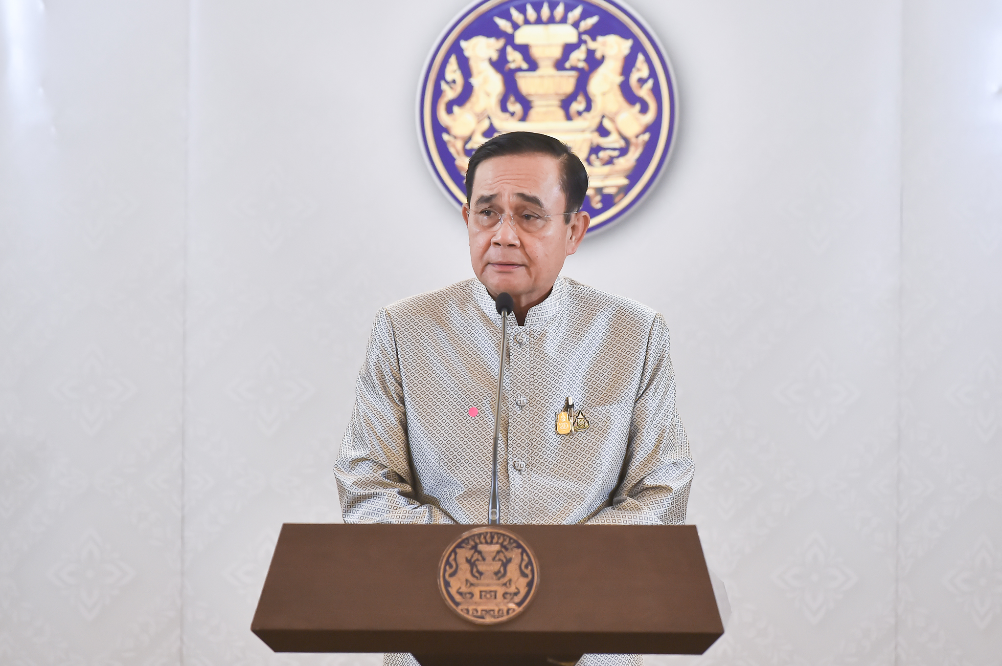 “บิ๊กตู่” ของดข่าวดราม่า ปรับ ครม. ชี้ ยังไม่ปรับตอนนี้  บอกยังไม่ต้องเสนอตัว พร้อมสงสัญญาณพรรคร่วมเตรียมคน  ไม่ขัด “บิ๊กป้อม” นั่งหัวหน้าพรรค พปชร.