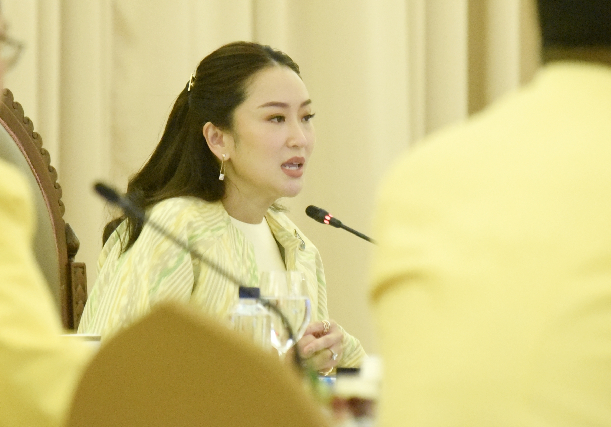 "นายกฯแพทองธาร" นั่งหัวโต๊ะถกหัวหน้าส่วนราชการ  ย้ำ “นายกฯ” เข้าถึงไม่ยากนัดหารือได้ทุกเมื่อ 