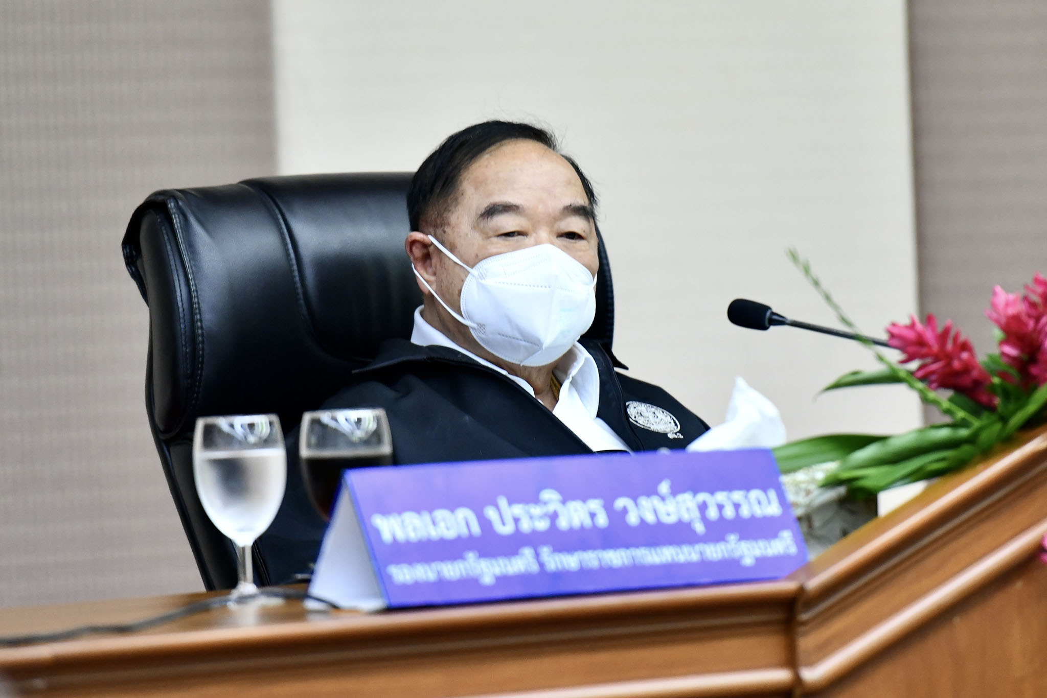 "บิ๊กป้อม" ติดตามน้ำ-ปาล์มน้ำมัน พร้อมดูแลให้อยู่ดีกินดี ย้ำใช้ใจบันดาลแรงให้ปชช.อยู่ดีกินดี