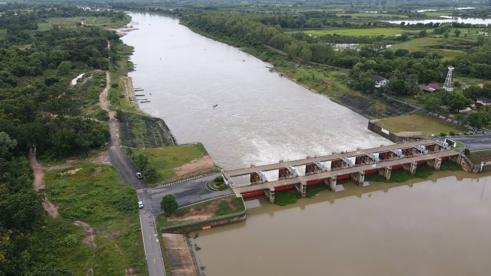 เขื่อนยโสธร-พนมไพร แจ้งเตือนผู้นำท้องที่ท้องถิ่นเฝ้าระวังน้ำหลาก ให้ ปชช.เก็บอุปกรณ์ขึ้นที่สูงป้องกันความเสียหาย