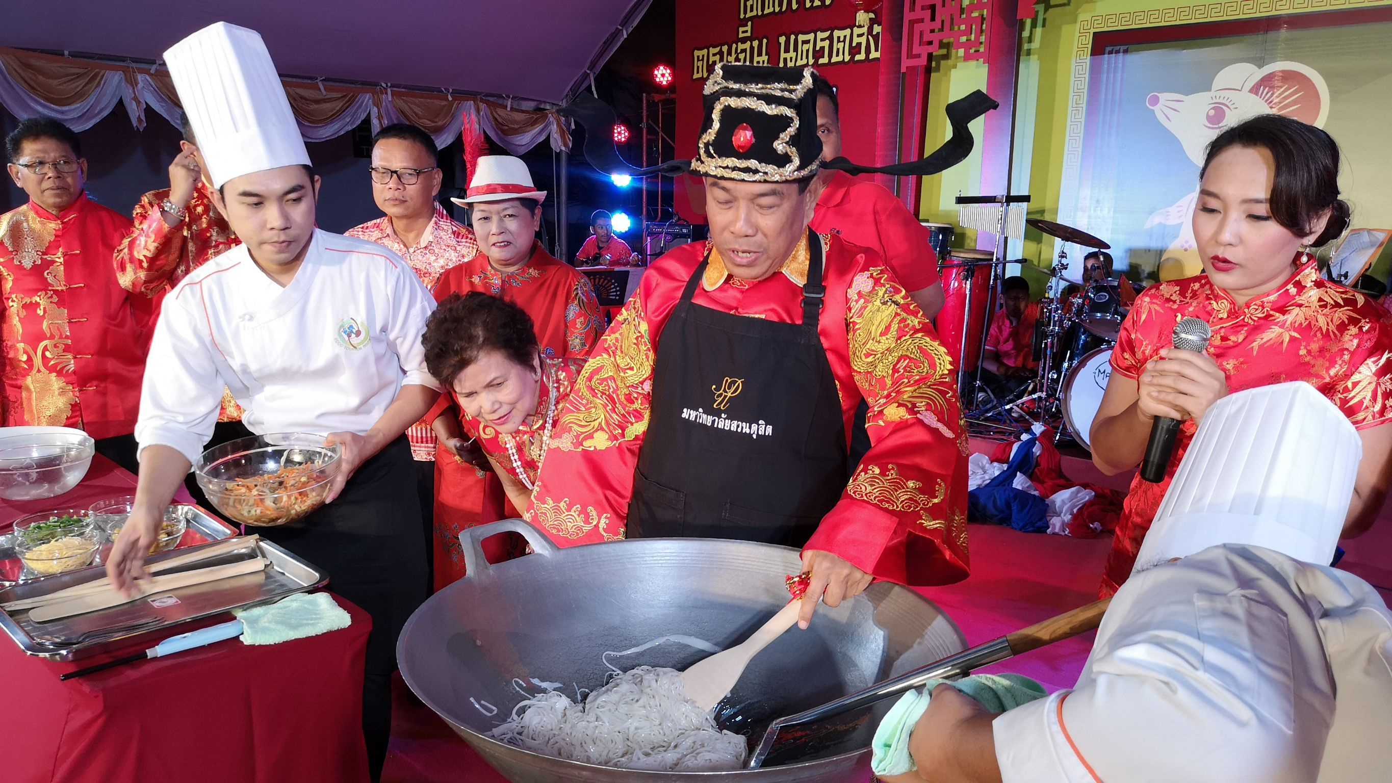 พ่อเมืองตรัง สวมบทเปาบุ้นจิ้น  ร่วมงานตรุษจีน และมหกรรมอาหารตรัง ดังทั่วโลก 2563 