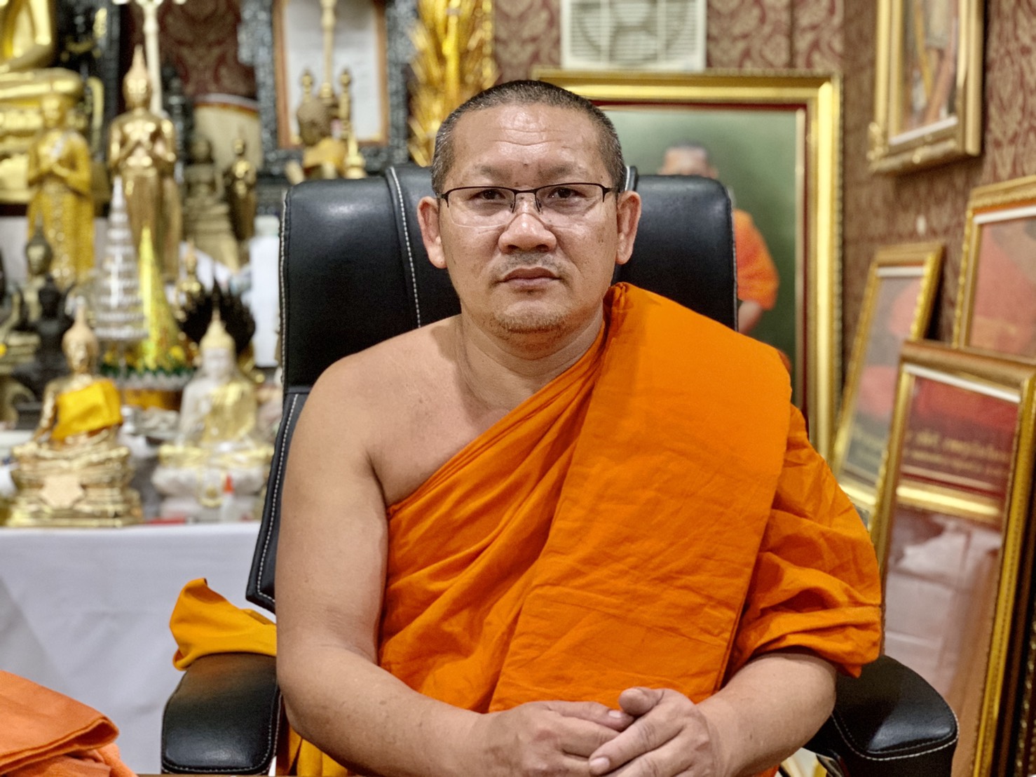 ท้าวเวสสุวรรณ พระครูอาคมสิทธิสุนทร วัดสันติวิหาร เกจิดังเมืองสระบุรี ปลุกเสกบูชาสร้างโรงเรียนให้เด็กๆ