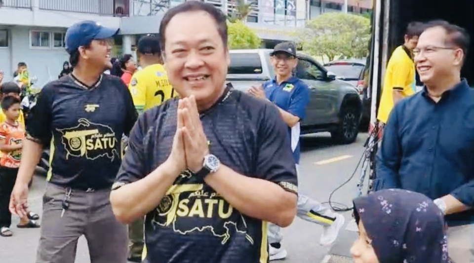 "ปัตตานี เอฟซี" ฉลองประวัติศาสตร์ขึ้น T1 "ทวี"  ชูจุดเปลี่ยนเศรษฐกิจ-ดัน "ฮาลาล"  สู่เครื่องมือสร้างสันติภาพ