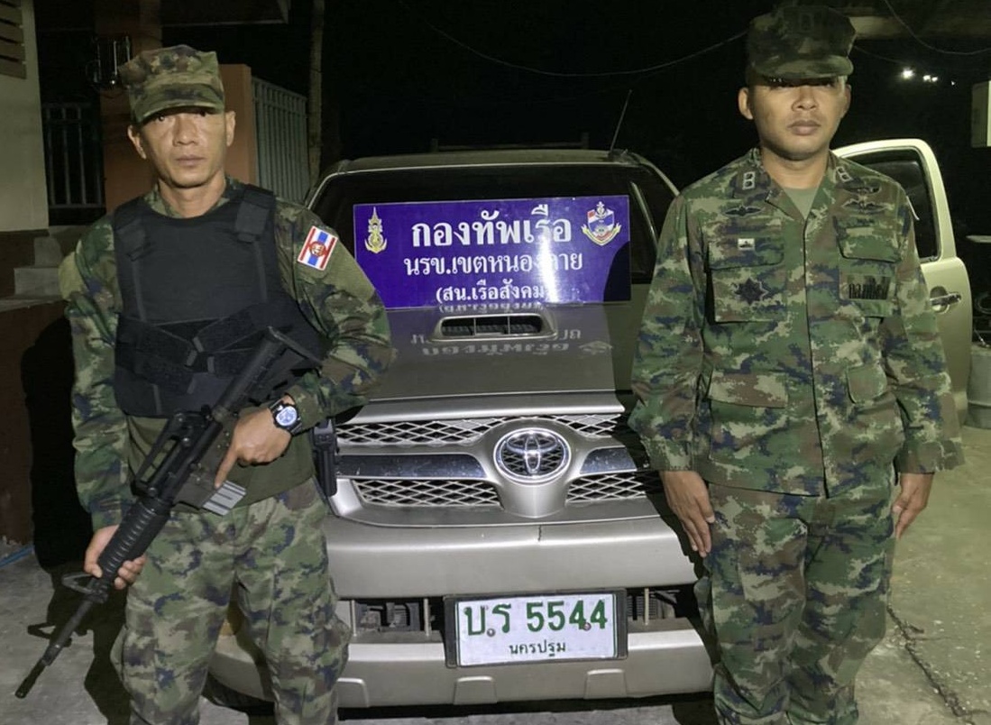 นรข.เขตหนองคาย (สถานีเรือสังคม) ตรวจยึดรถยนต์กระบะโตโยต้า จอดซุกริมโขง คาด เตรียมส่งขายประเทศเพื่อนบ้าน ที่บ้านน้ำไพร อ.สังคม 