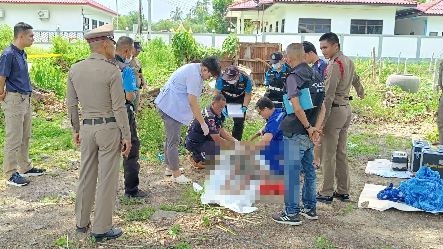 ตำรวจประจวบคีรีขันธ์พบศพหญิงเร่ร่อนถูกฆ่าตายในห้องน้ำร้างข้างหลังศูนย์เด็กเล็กเทศบาลทับสะแก
