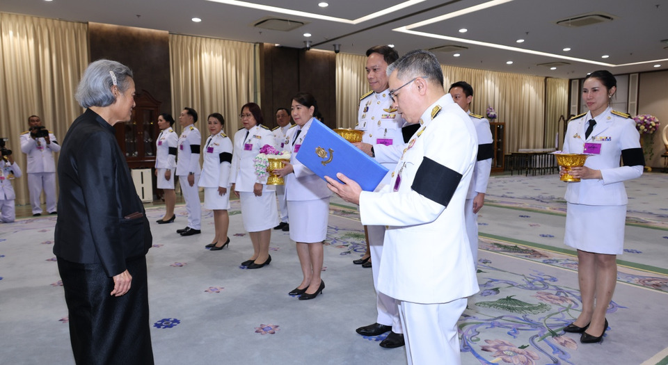กรมสมเด็จพระเทพฯ พระราชทานพระราชวโรกาสให้คณะบุคคลเฝ้าฯ