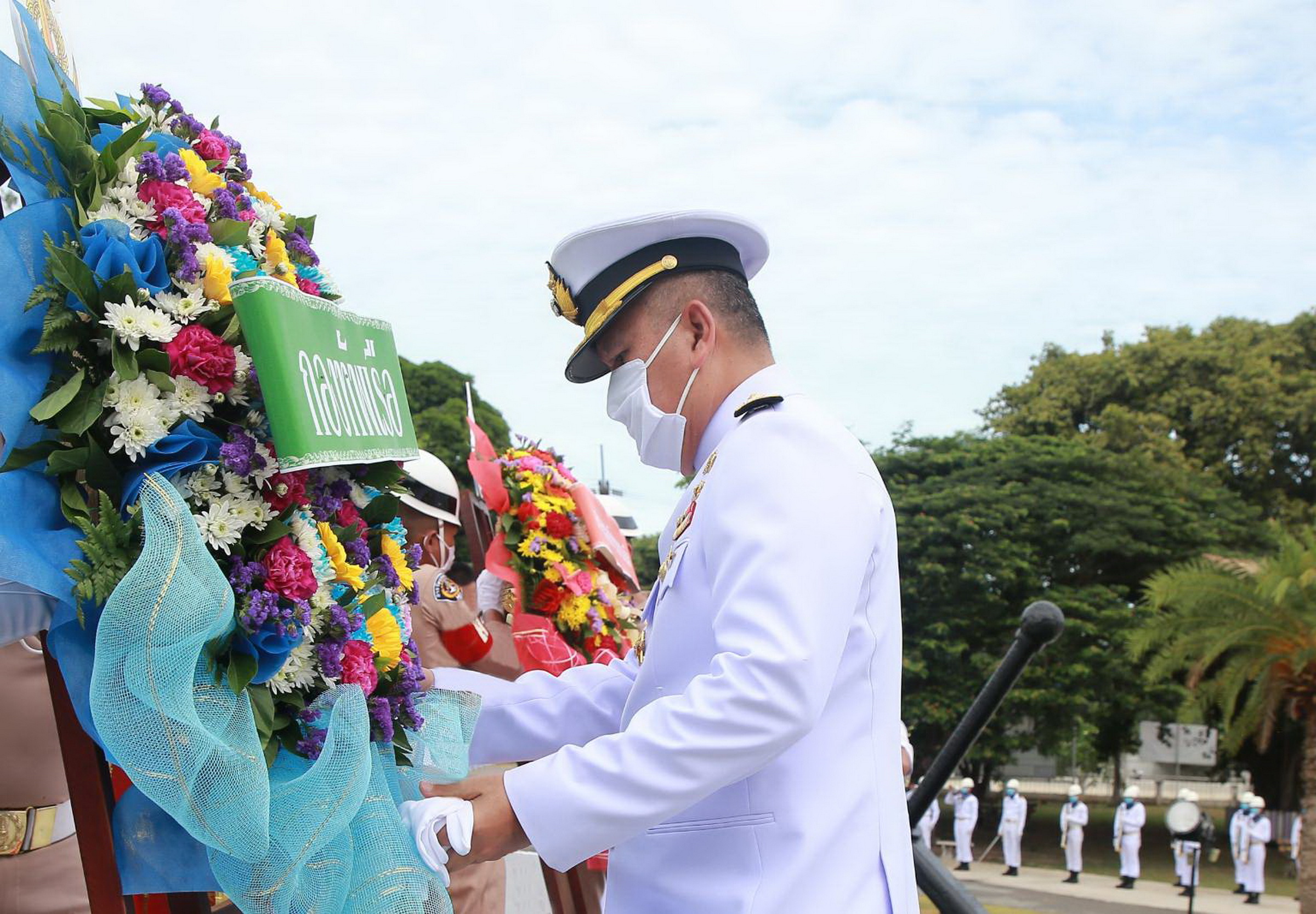 กองทัพเรือวางพวงมาลาน้อมรำลึก 97 ปี เสด็จเตี่ยองค์พระบิดาทหารเรือไทย