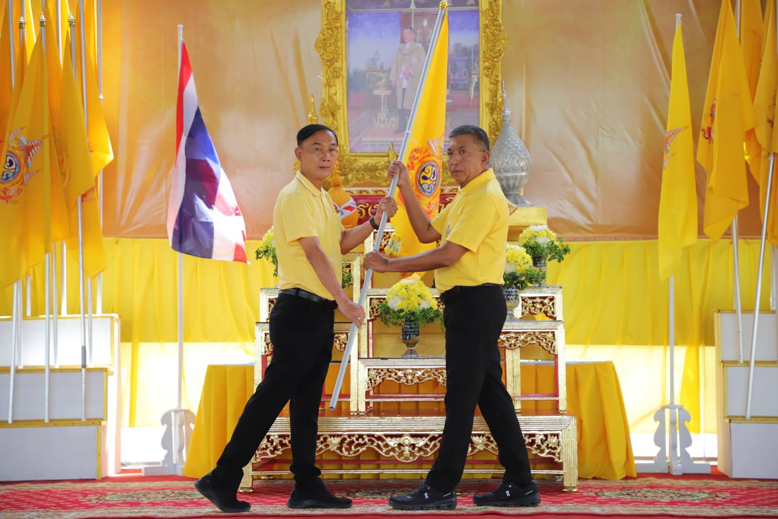 สมุทรสาครจัดกิจกรรมเดิน วิ่ง ปั่น ธงตราสัญลักษณ์ฯงานเฉลิมพระเกียรติพระบาทสมเด็จพระเจ้าอยู่หัว 