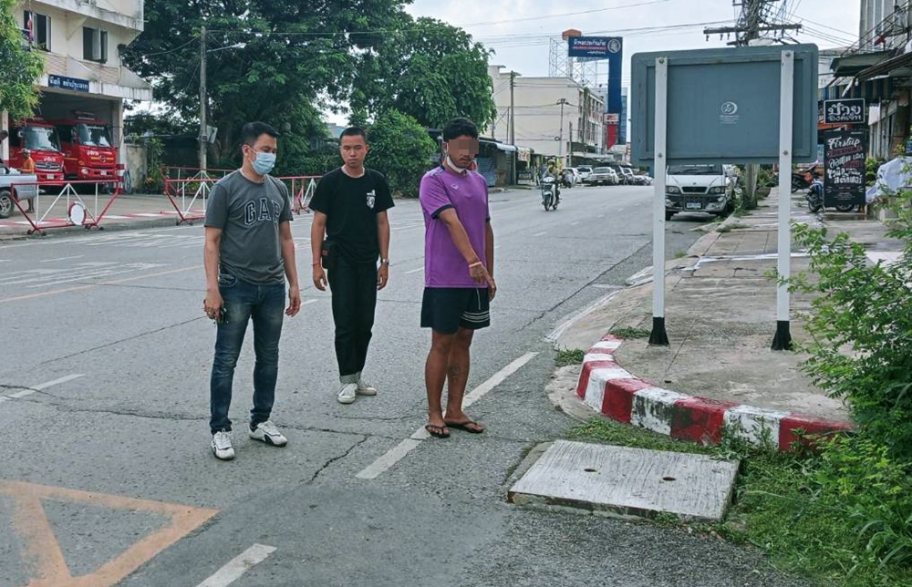กล้องวงจรปิดจับภาพคนร้ายตระเวนลักฝาท่อระบายน้ำในเขตเทศบาลเมืองสระบุรี