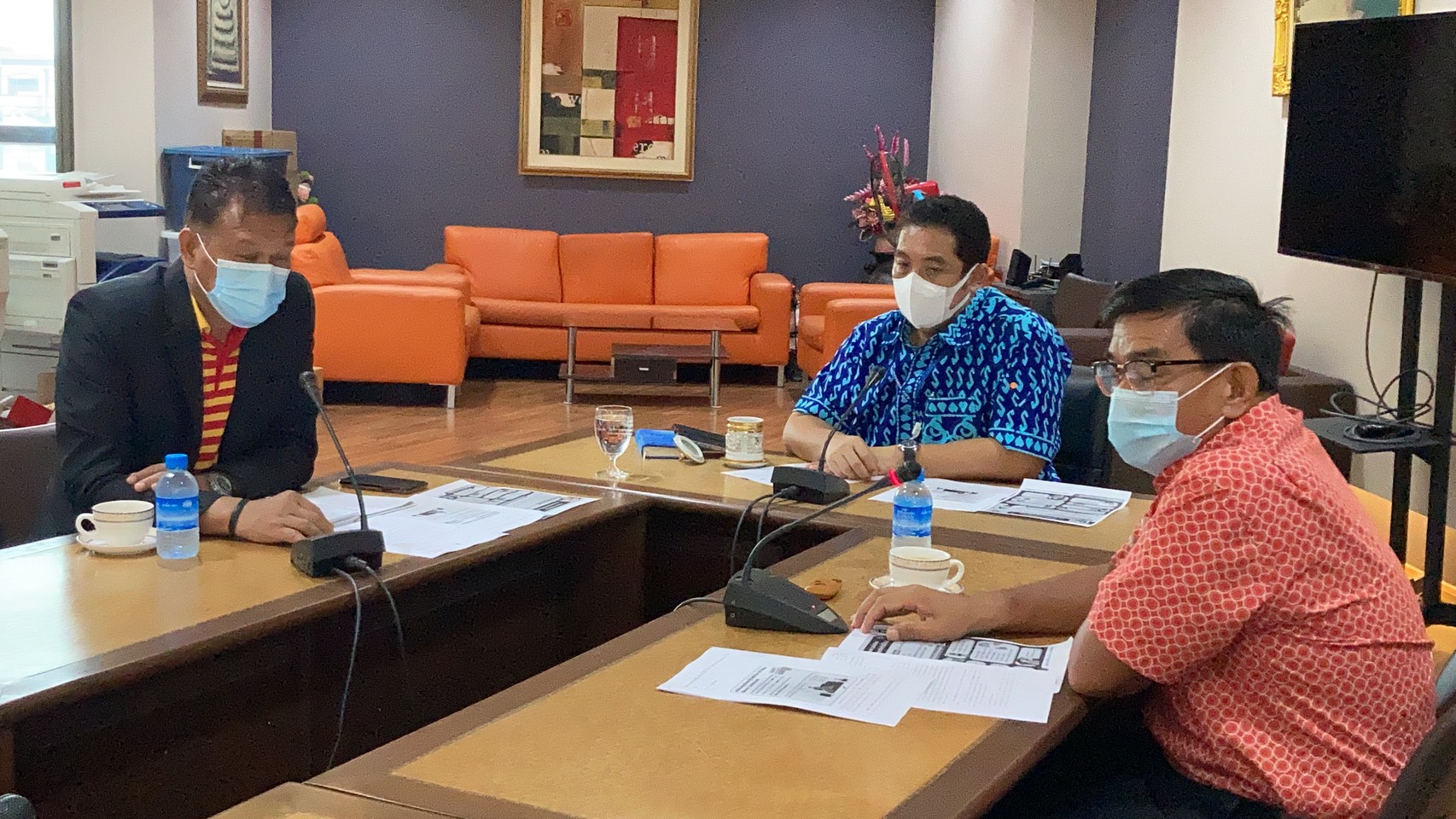 เมืองพัทยา ประชุมหารือเปิด Hospitel 350 ห้อง สแตนบาย 700 เตียง เตรียมแผนรองรับวิกฤติผู้ป่วยโควิดเตียงไม่พอ