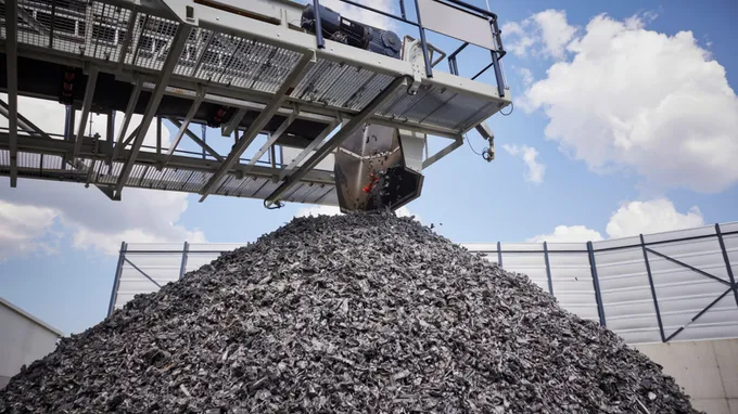 เบนซ์เดินหน้าแผน Circular Economy ลุยโปรเจกต์ “Urban Mining” สร้างวัสดุทดแทนชิ้นส่วนรถขั้นการผลิต