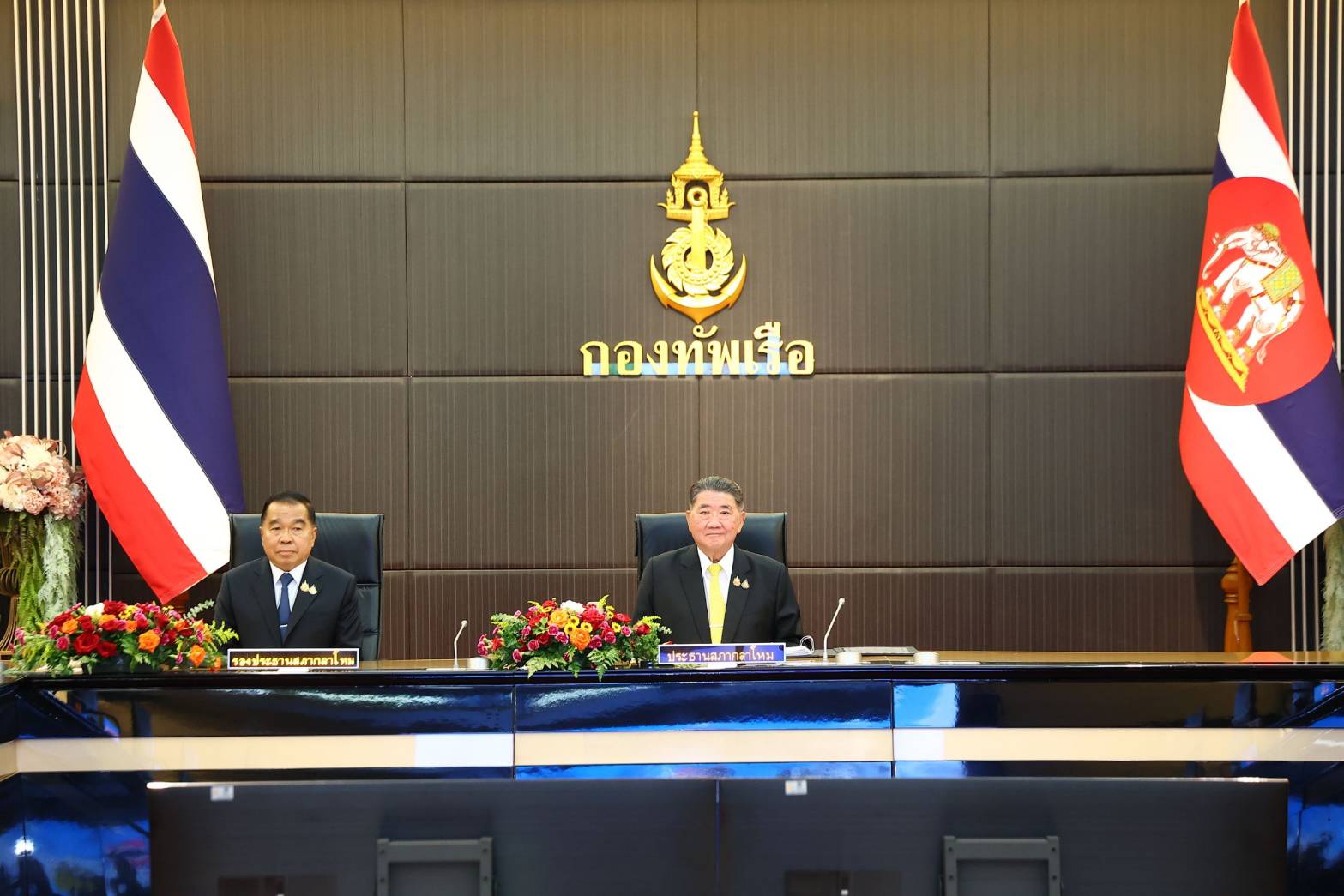 “บิ๊กอ้วน” นั่งหัวโต๊ะประชุมสภากลาโหมสัญจร ผบ.เหล่าทัพ พร้อมหน้าแจงงบฯ69