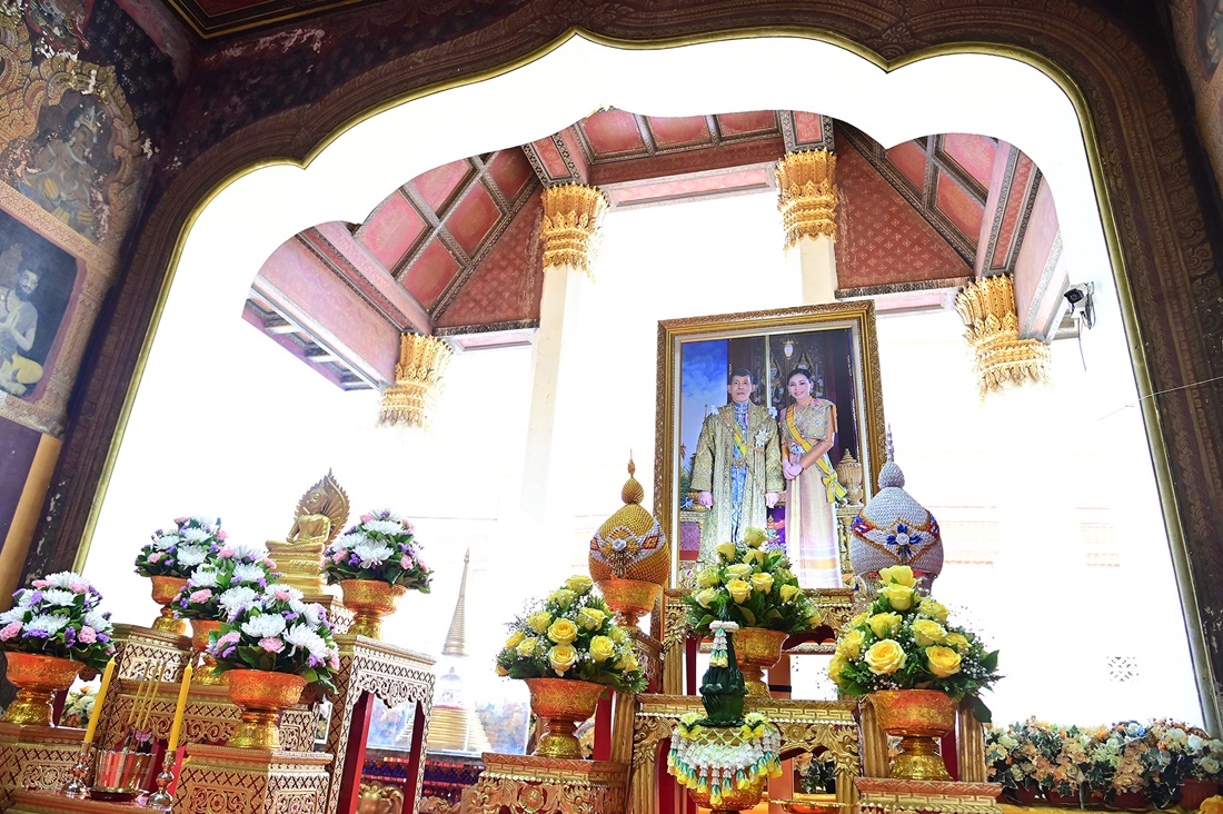 พระบาทสมเด็จพระเจ้าอยู่หัว พระราชทานเทียนพรรษา ณ วัดพระปฐมเจดีย์ ประจำปี 2563