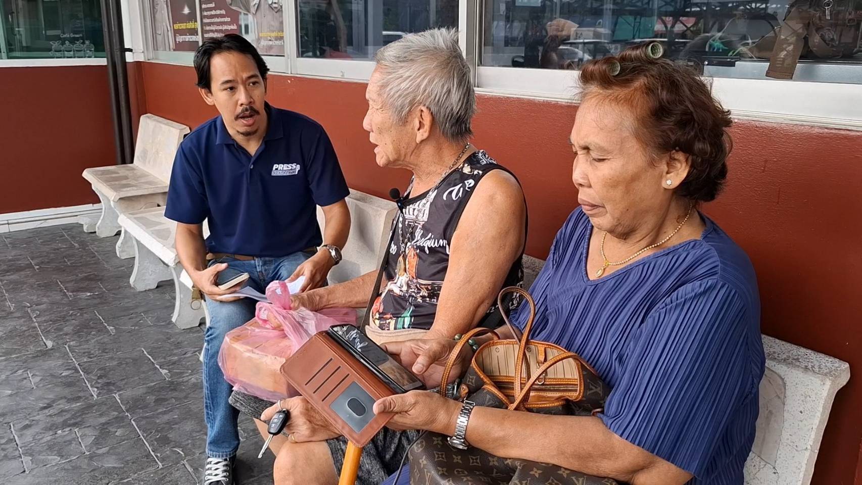 นนทบุรี เจ็บใจ ลุงหิ้วปลาทูเค็มขึ้นโรงพัก สั่งปลาอินทรีย์เค็ม ของไม่ตรงปก 