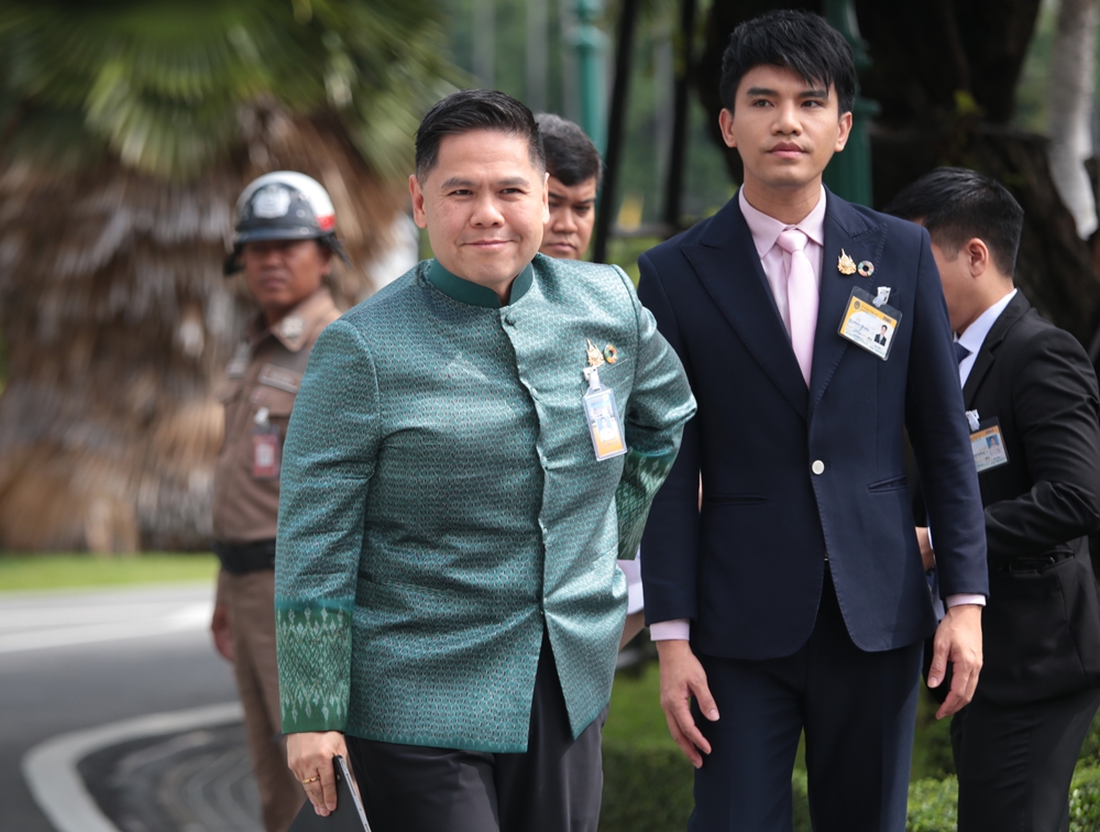 “วราวุธ” ถาม “ป๋าเบียร์” คือใคร? ยันไม่รู้จักผู้ต้องหาฉ้อโกง หลังมีข้อมูลเคยสมัคร สส.ชาติไทยพัฒนา 