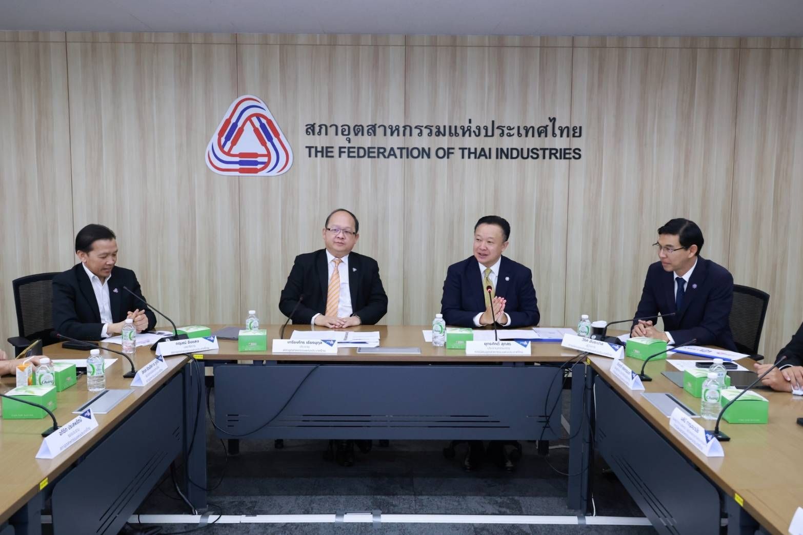 กนอ.ผนึก ส.อ.ท.-สภาหอการค้าไทยเร่งเครื่องลงทุนไทย สร้างโอกาสทองให้นักลงทุน
