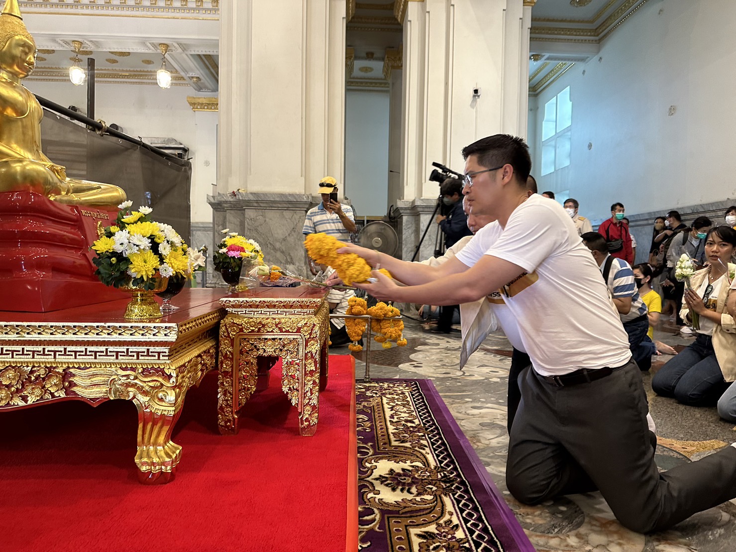 “เต้มงคลกิตติ์”ควงสมาชิกไหว้หลวงพ่อโสธร