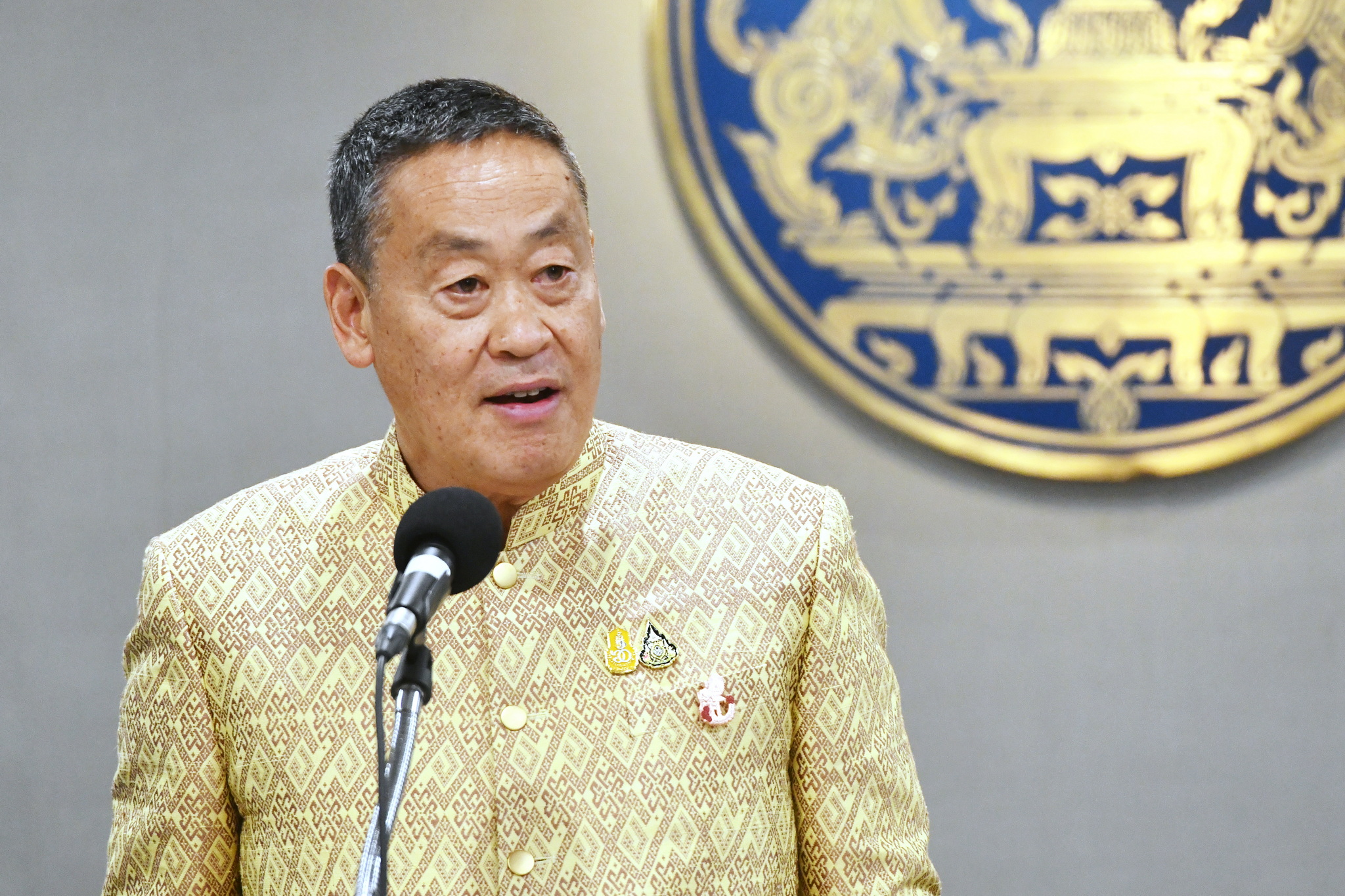 ไม่กลัวถูกวางยา ! "นายกฯ"  มั่นใจ ดึง "วิษณุ" นั่งที่ปรึกษา เสริมความแข็งแกร่งรัฐบาล  บอกถ้ากลัวคงไม่ชวน