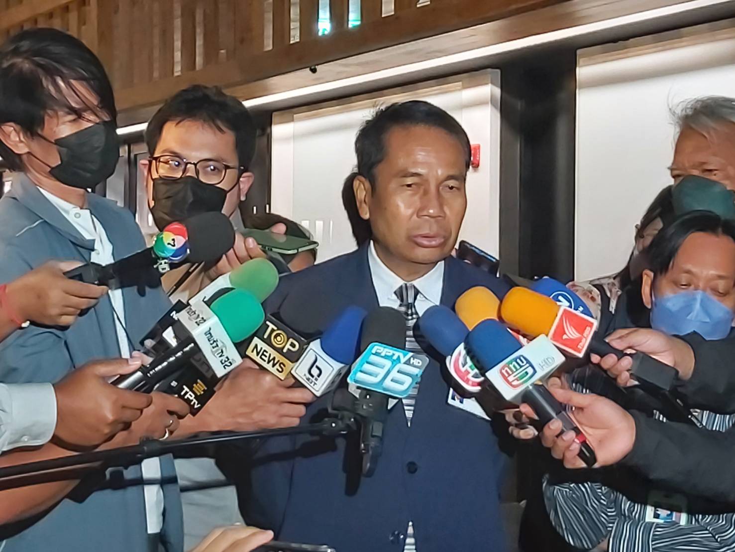 "สุทิน" บอกแบ่งบทให้พรรคร่วมฝ่ายค้านซ้อม ถล่มรัฐบาล 4 ปีล้มเหลวบ่