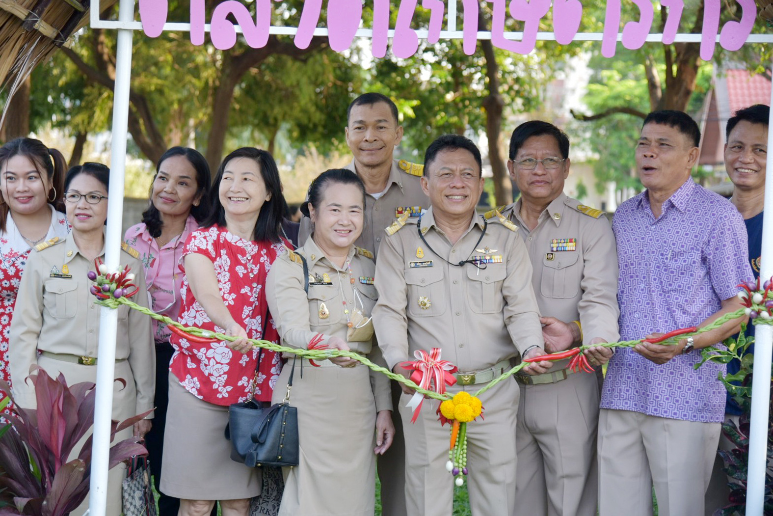 เกษตรจังหวัดสุพรรณเชิญช้อปซื้อสินค้าเกษตรปลอดภัย