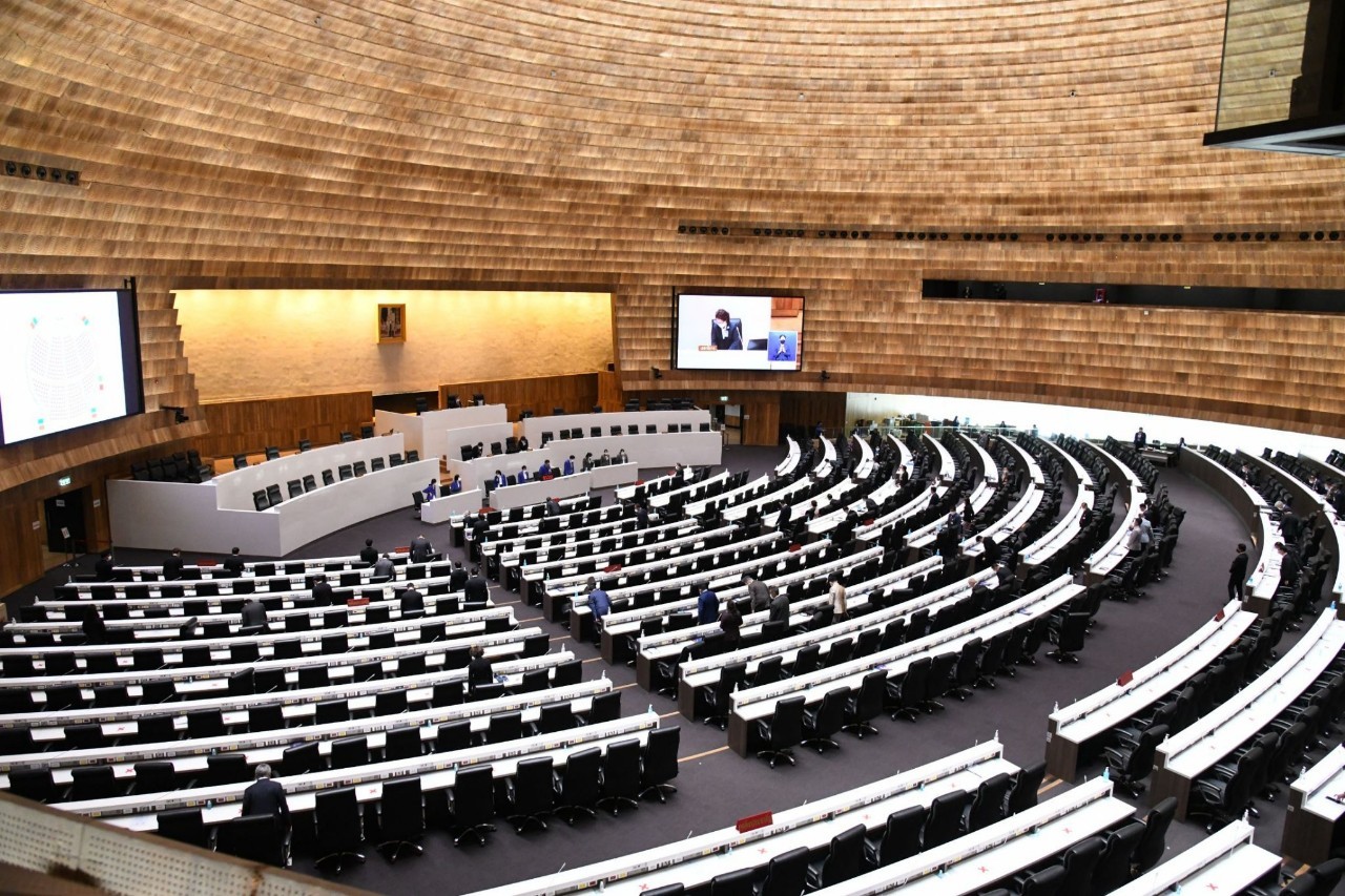 เริ่มแล้ว!! “อาคม” แจงเหตุผลรัฐจำเป็นต้องกู้เงิน 5 แสนล้าน ให้ปท.พ้นวิกฤตโควิด  มั่นใจภาระหนี้ไม่เกินเพดานสากล