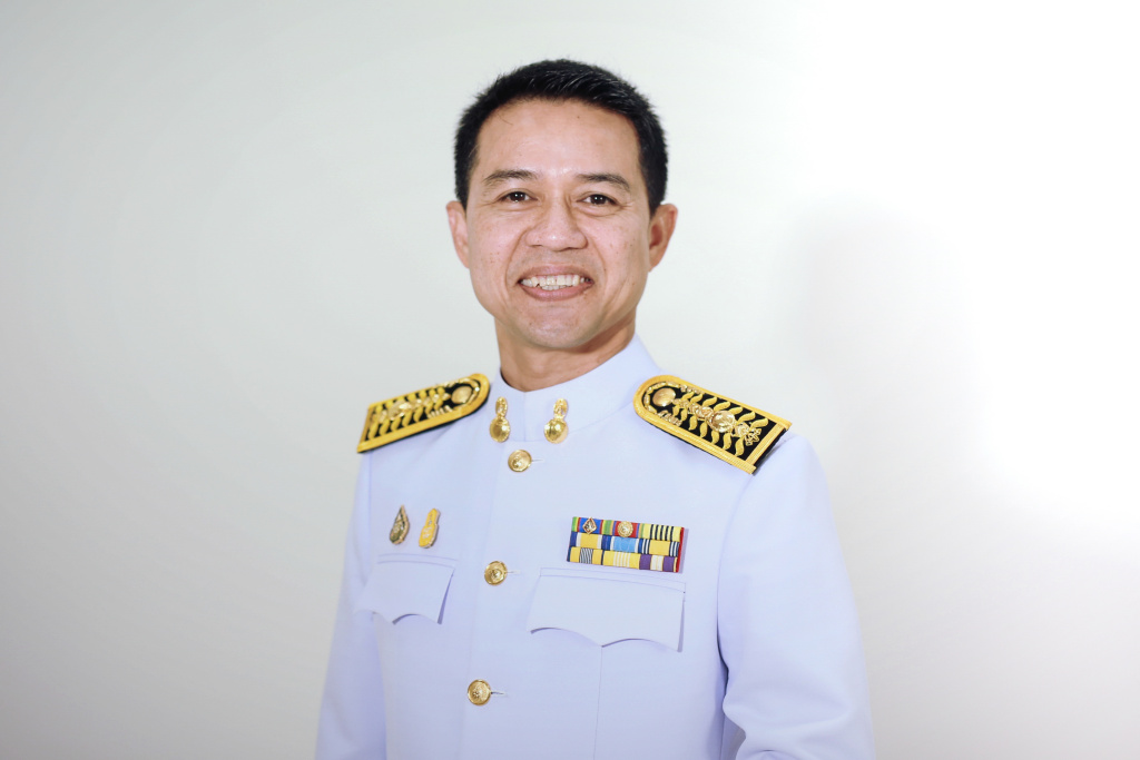 โปรดเกล้าฯ แต่งตั้ง "รศ.ดร.ณฐพงศ์ จิตรนิรัตน์" เป็นอธิการบดี ม.ทักษิณคนใหม่