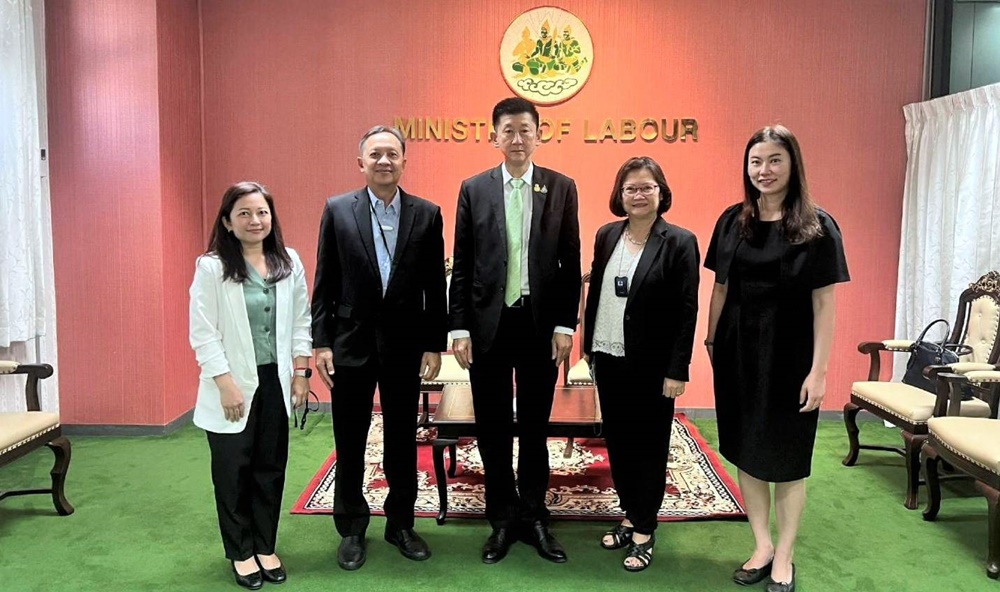 แม็คโคร เข้าพบปลัดฯแรงงาน สานต่อนโยบายด้านการพัฒนาแรงงานทุกมิติ