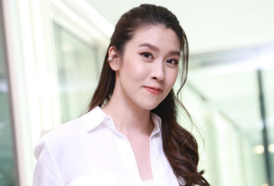'เชียร์ ฑิฆัมพร' สยบดราม่าแจ้ง 'ผ่าเข่าไม่ได้ผ่าคลอดนะจ๊ะ' 