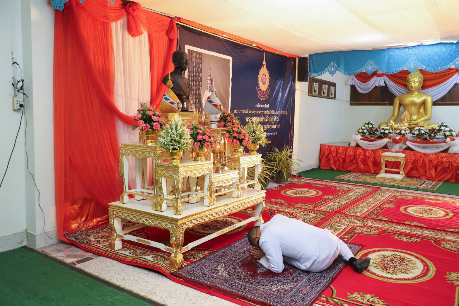 อ่างทองกิจกรรมโครงการเฉลิมพระเกียรติ ร.4 ในโอกาสที่ทรงผนวชครบ 200 ปี      