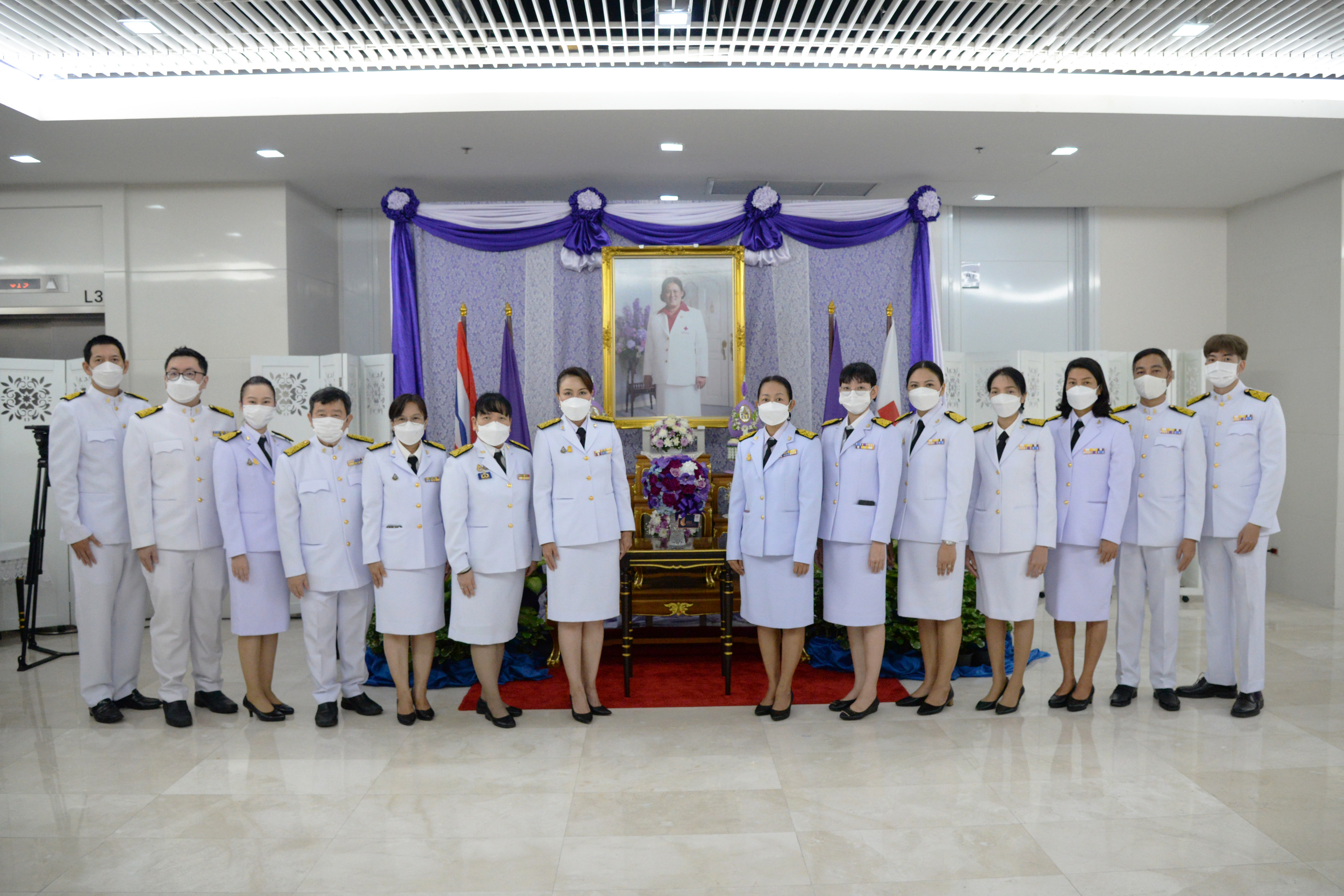 อีอีซี ร่วมถวายแจกันดอกไม้ พร้อมลงนามถวายพระพรสมเด็จพระกนิษฐาธิราชเจ้า กรมสมเด็จพระเทพรัตนราชสุดาฯ สยามบรมราชกุมารี