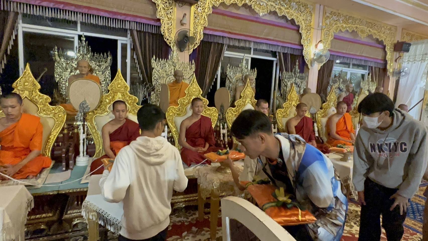 ทำบุญอุทิศให้น้องดอมคืนแรก-เชิญวิญญาณ กลับบ้าน ใช้ภาพแทนร่าง