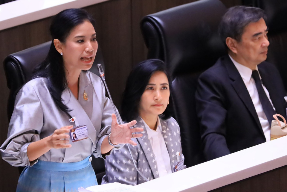 “เนเน่ รัดเกล้า” ฟาดแรง! ช้างกาบัตรเลือกตั้งไม่ได้ นักการเมืองเลยไม่สน แนะเฉือนงบอาหาร สส. ซื้อปลอกคอ GPS แก้ปมช้างป่าพยาบาทคน